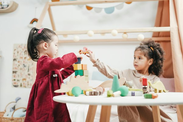 Jouets bébé : des trésors pour l'éveil et le plaisir